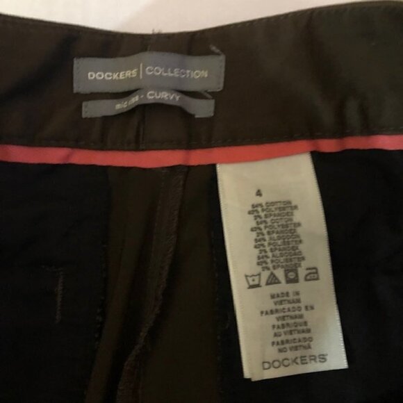 Dockers Mid Rise Curvy Bermuda Shorts Size 4 - Picture 2 of 3